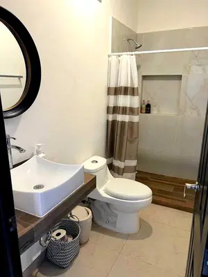 Un baño de Excelente Casa en Zona de Cerritos en Frente a Alberca - Azul Pacífico I