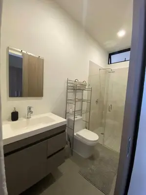 Un baño de Condo in El Centro Near Malecon!