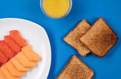 Comida en o cerca de este hotel