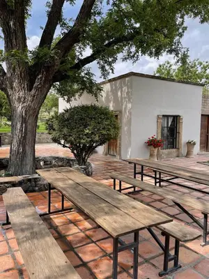 Un restaurante o sitio para comer en Las Pudencianas Hotel Vitivinícola