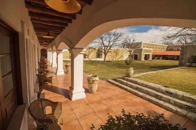 Jardín al aire libre en La Casona Del Banco Hotel Boutique
