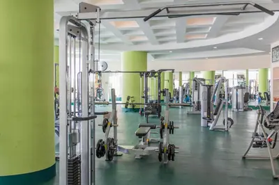 Gimnasio o instalaciones de fitness de New Luxurious Oceanfront 2 Bedroom Condo with Stunning Views