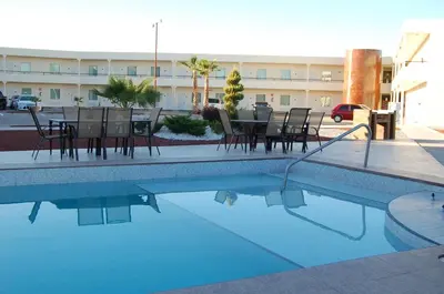 Piscina en o cerca de American Inn Hotel & Suites Delicias