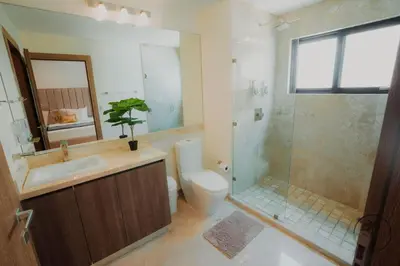 Un baño de Nice apartment with a pool and gym in Mazatlán