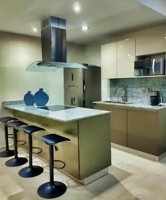 Una cocina o zona de cocina en The Altomare - Seaview.