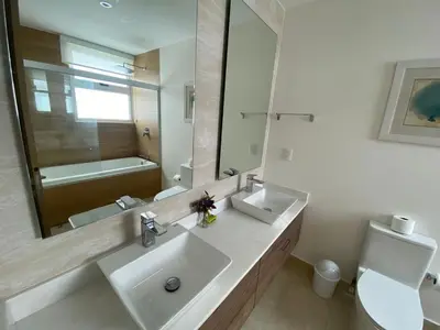 Un baño de Camino al Mar Apartment with Amazing View of the Ocean, Beach and Swimming Pool, 2 Rooms