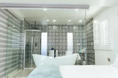Un baño de Luxury Lofts With Private Pool