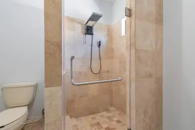Un baño de Depa Amplio, Comodo, y Privado en Zona turistica