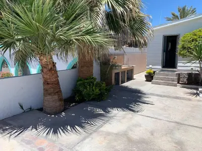 Plano de Three Palms right on the beach