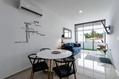 Zona de estar de Departamento a 2 minutos de la playa by G P S rentas