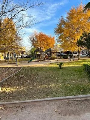 Plano de Casa Granada cercana a consulado y aeropuerto.