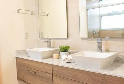 Un baño de Condominios de lujo en el corazón de la Zona Dorada en Camino Al Mar.