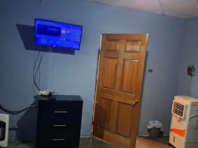 Una televisión o centro de entretenimiento en Mi casa