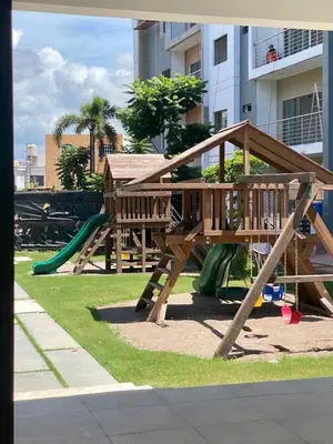 Zona de juegos infantil en Portezza Natura