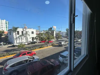 El barrio de los alrededores o un barrio cerca de este albergue