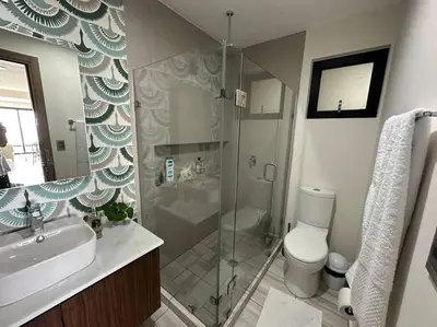 Un baño de Vistas increíbles frente al mar,10° piso en el malecón de Mazatlán