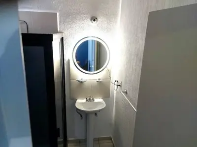 Un baño de Residencia Los Hebreos