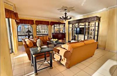Zona de estar de Frente al mar hermoso condominio familiar