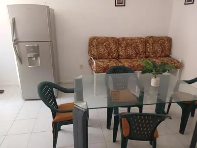 Una cocina o zona de cocina en ALOJAMIENTO CERCA DE LA PLAYA