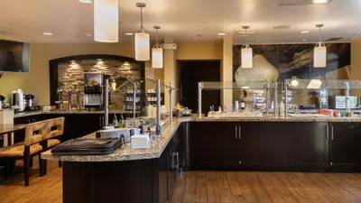 Una cocina o zona de cocina en Staybridge Suites Chihuahua by IHG