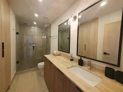 Un baño de Precioso departemento en Kino