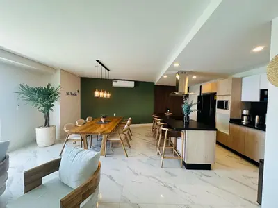 Una cocina o zona de cocina en Isla Venados - Beach Condo