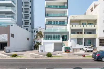 Edificio en el que se encuentra el apartamento