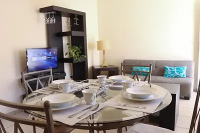 Una televisión o centro de entretenimiento en Depa cerca Del Consulado 3