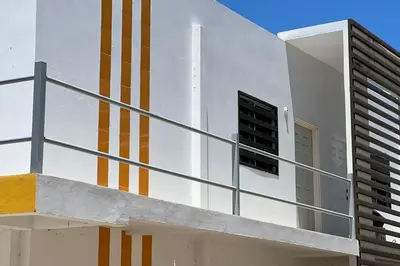 Un balcón o terraza de Depa cerca Del Consulado 3