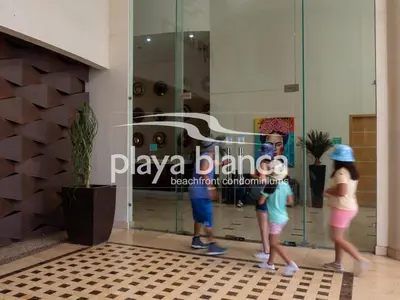 Clientes alojados en Playa Blanca Premier Unit 1302