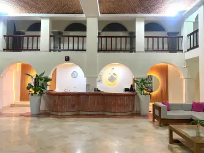 El vestíbulo o zona de recepción de Solamar Inn Mazatlan