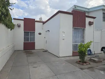 Plano de Casa completa cerca del Consulado Americano