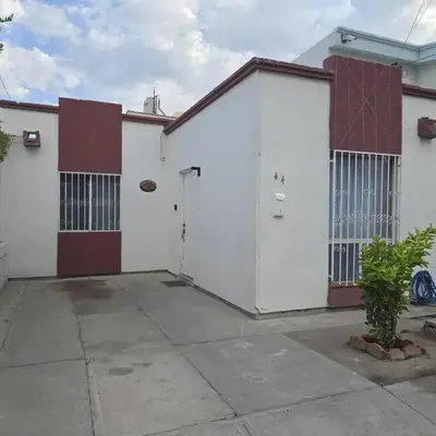 Casa completa cerca del Consulado Americano