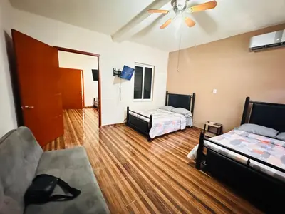 Plano de la casa de los abuelos a 150 metros del mar