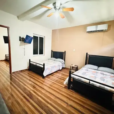 la casa de los abuelos a 150 metros del mar