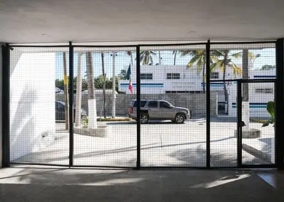 Plano de Central Business Trip and Couples 1BR 1BA Office
