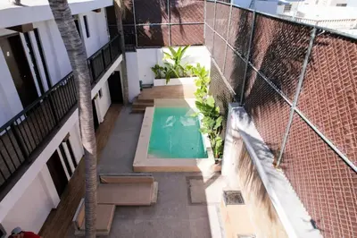 Piscina en o cerca de Relaxed Centrally Located 2BR 1BA Ideal Workspace