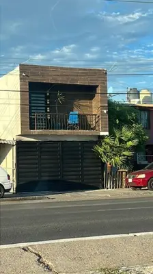 Plano de Casa con Alberca interior