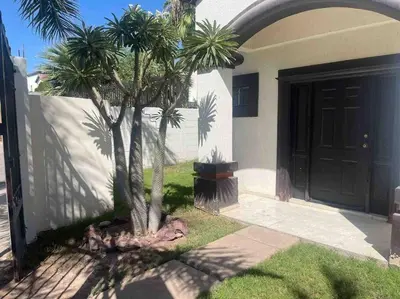 Jardín al aire libre en Bonita casa espaciosa en Residencial Montecarlo