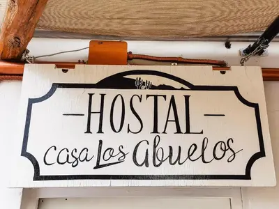 Certificado, premio, señal o documento que está expuesto en Hotel Casa los Abuelos