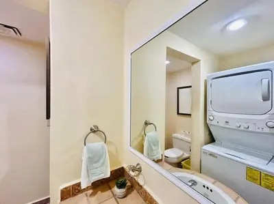 Un baño de Departamento cerca del mar y con vista
