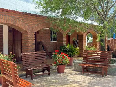 Jardín al aire libre en Hotel Posada Doña Celes