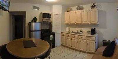 Una cocina o zona de cocina en Calido Depa, renovado, tranquilo y céntrico