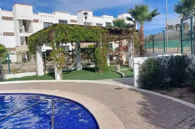 Piscina en o cerca de Azul Marino MZT