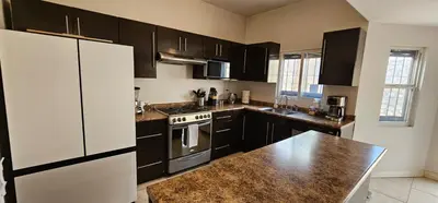 Una cocina o zona de cocina en Casa a 1 cuadra del consulado