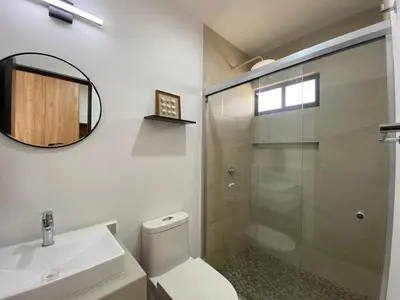 Un baño de Nuevo y Comodo Departamento con Vista - Oceanna 1B
