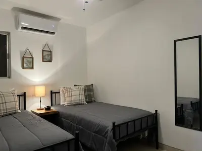 Cama o camas de una habitación en Cómodo Estudio en la Kennedy cerca de Consulado