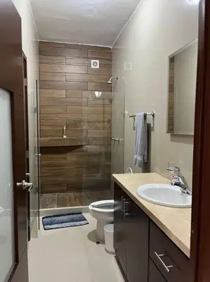 Un baño de SERENA Departamento en Marina Platino