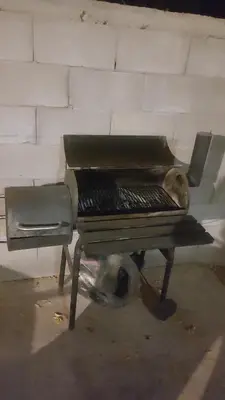 Barbacoa disponible para clientes en el apartamento