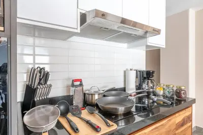 Una cocina o zona de cocina en Stylish Stay in the heart of the Mazatlán Malecon